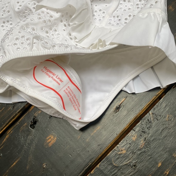 Tory Burch Broderie Anglaise Flounce One-Piece Bathing Suit - Size Large - Picture 8 of 14